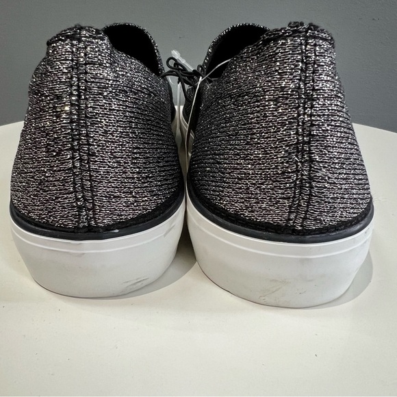 NWT GAP Metallic Slide On Shoes size 8 - Picture 4 of 8